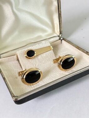 Vintage Sarah Coventry Gold Tone Black Oval Cufflinks & Tie Clip Set with Box
